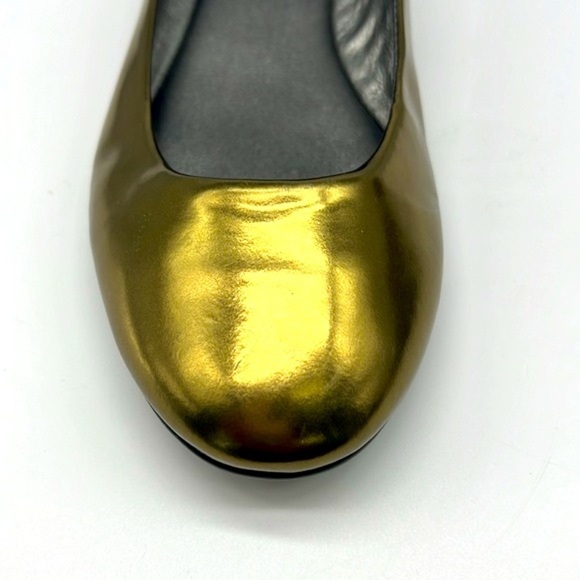 Cole Haan - Gold Shiny Leather Round Toe Lightweight Slip On Ballet Flats SZ 8 - Picture 4 of 15